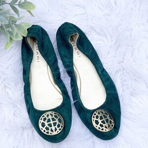 Tahari Flats